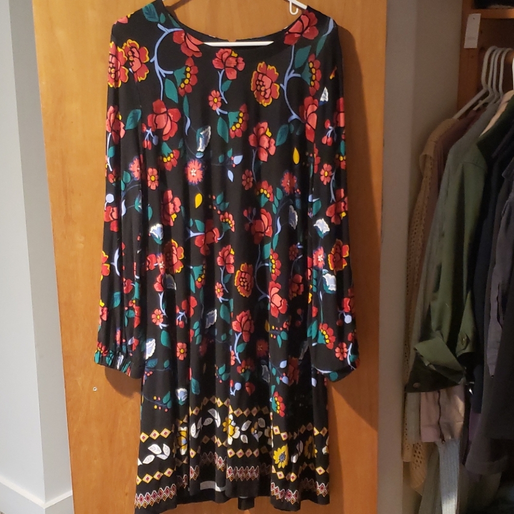LAST CHANCE - LOFT floral long sleeved dress